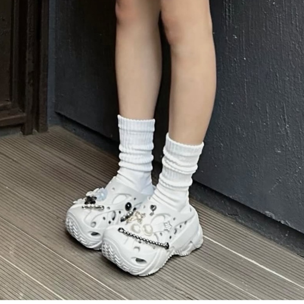 CROCS CAGED CLOG in Gray platforms size 8 - Picture 9 of 10